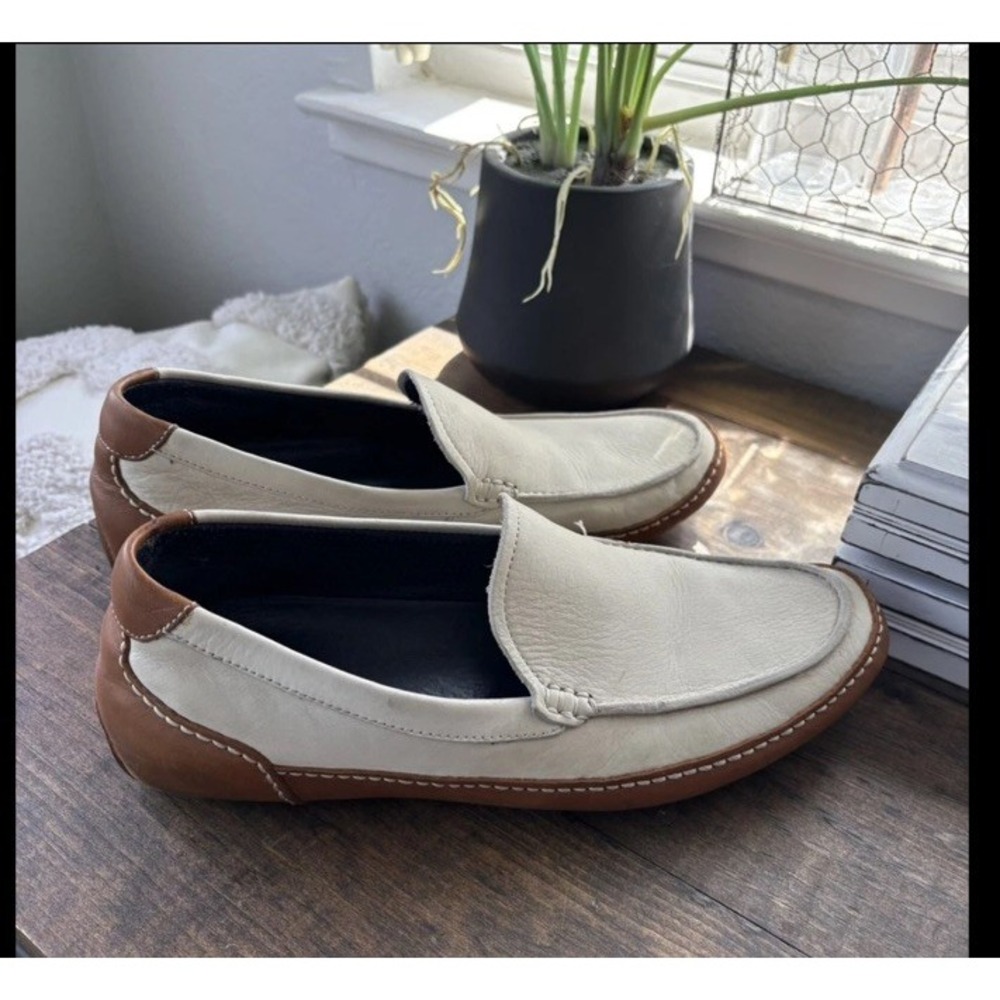 COLE HAAN/NIKEAIR SUEDE UPPERS &LEATHER TWO TONE 9/M/ PREPPY LOAFER SLIP ON